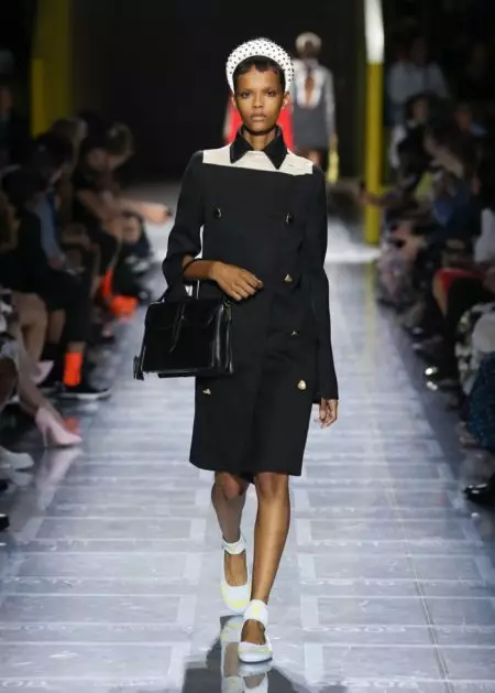 Prada toob 2019. aasta kevadesse retrokujundid