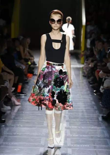 Prada porta formes retro a la primavera del 2019