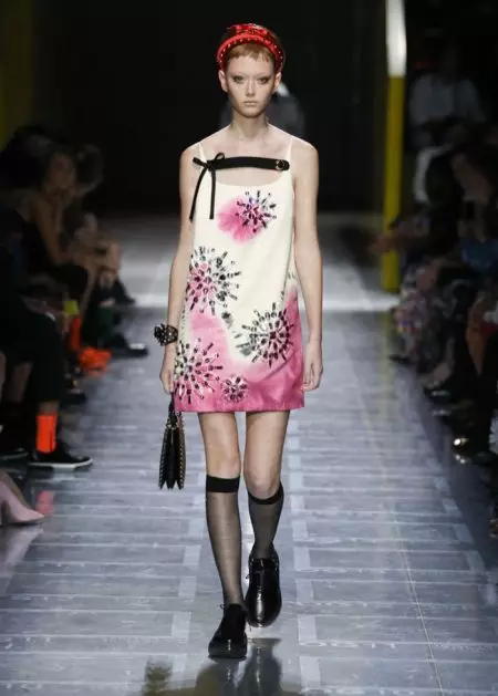 Prada porta formes retro a la primavera del 2019