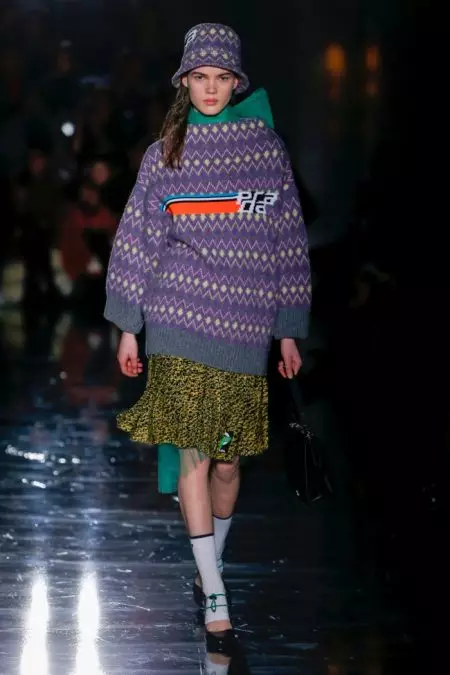 Prada illumina la notte per l'autunno 2018