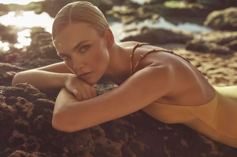 Caroline Trentini Agua de Coco Swim 2021 Kampanye