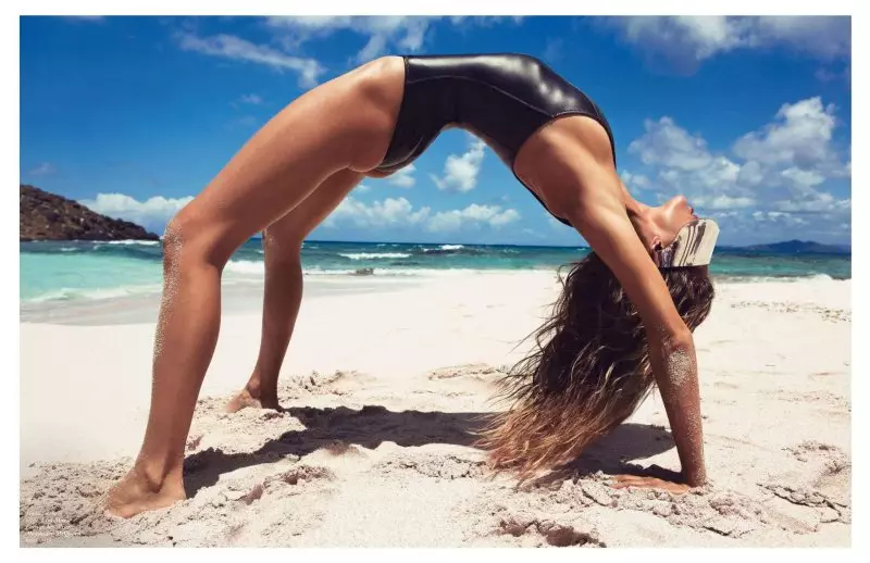 Gisele Bundchen Wows di Hejmara Hezîran-Tîrmehê ya Vogue Paris de ji hêla Inez & Vinoodh ve