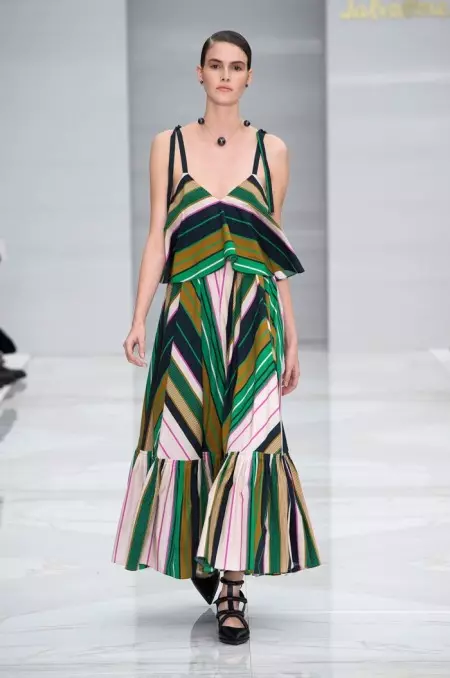 Salvatore Ferragamo Goes Seaside for Spring '16 اشتهار