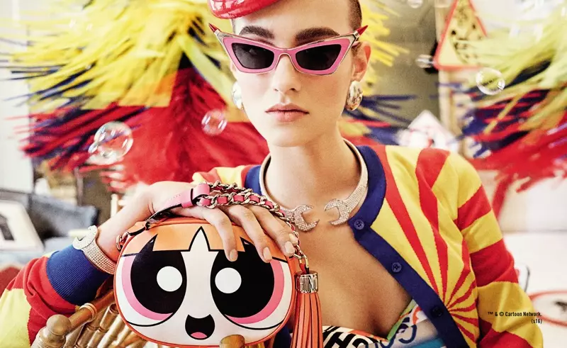 Maartje Verhoef na akpa Powerpuff Girls na mkpọsa Moschino's spring 2016