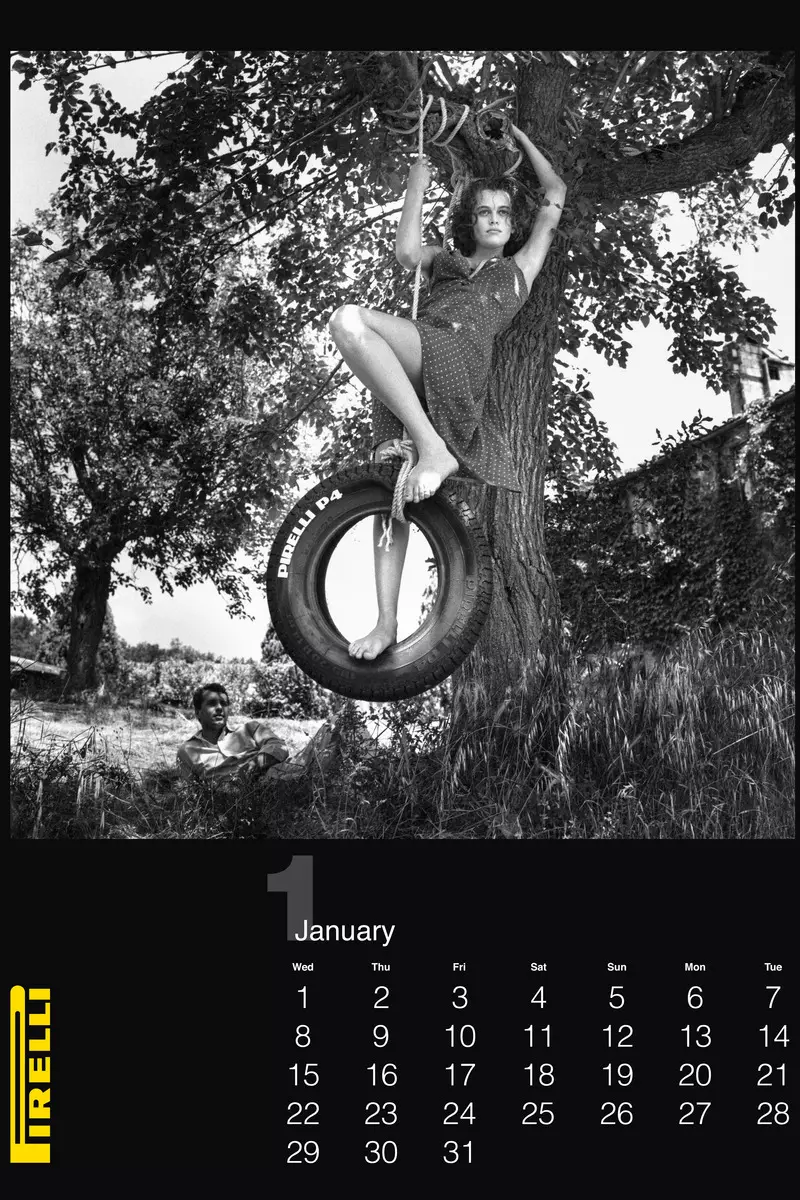 Pirelli นำเสนอภาพถ่าย Vintage Helmut Newton สำหรับปฏิทิน 2014