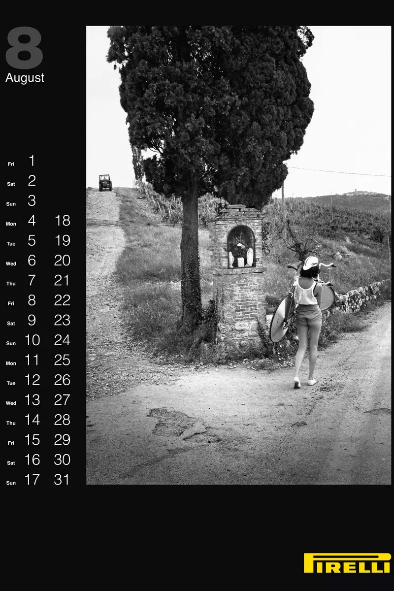 I-Pirelli Ifaka I-Vintage Helmut Newton Izithombe ze-2014 Calendar