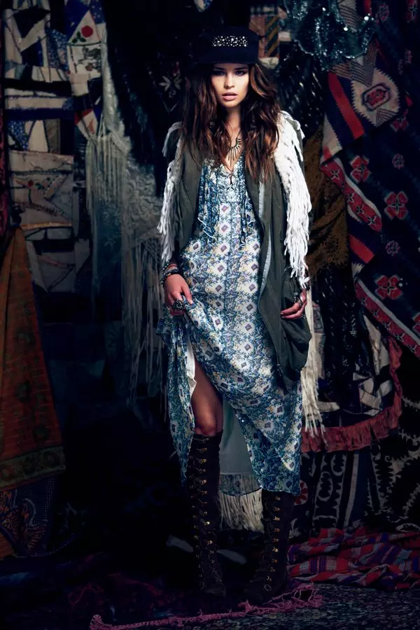 Free People's September Lookbook פאָוקיסיז אויף ציגייַנער סטייל