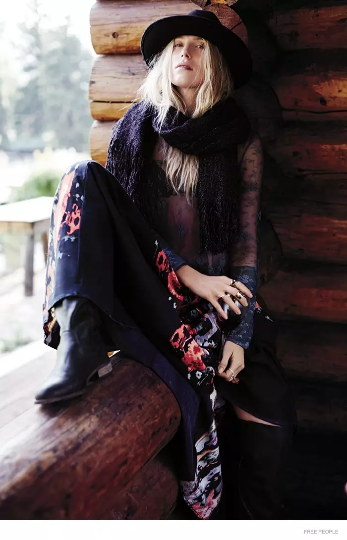 Free People 2014 年 10 月目录中的德丽·海明威明星