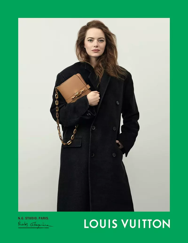 Emma Stone se objevuje v kampani Louis Vuitton jaro-léto 2021.