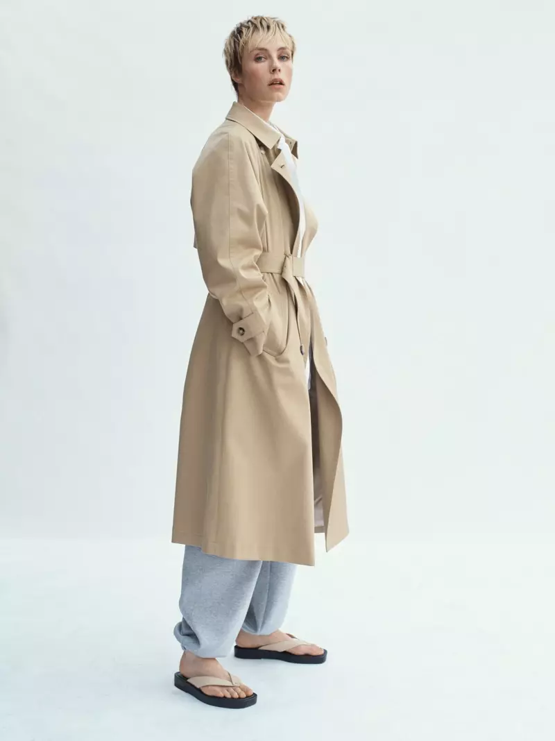 Massimo Dutti katta o'lchamli paxta va Lyocell trench palto, jogging fit shim va charm platforma sandallar.