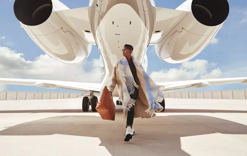 Ysuanny Brito szerepel a Neiman Marcus 2021 őszi Re-Introduce Yourself kampányában.