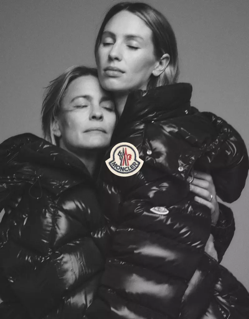 Robinas Wrightas ir Dylanas Pennas vaidina „Moncler We Love Winter“ 2021 m. rudens-žiemos kampaniją.