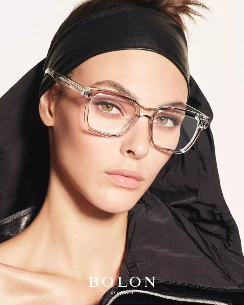 ויטוריה צ'רטי היא הפנים של קמפיין קיץ 2021 של Bolon Eyewear.