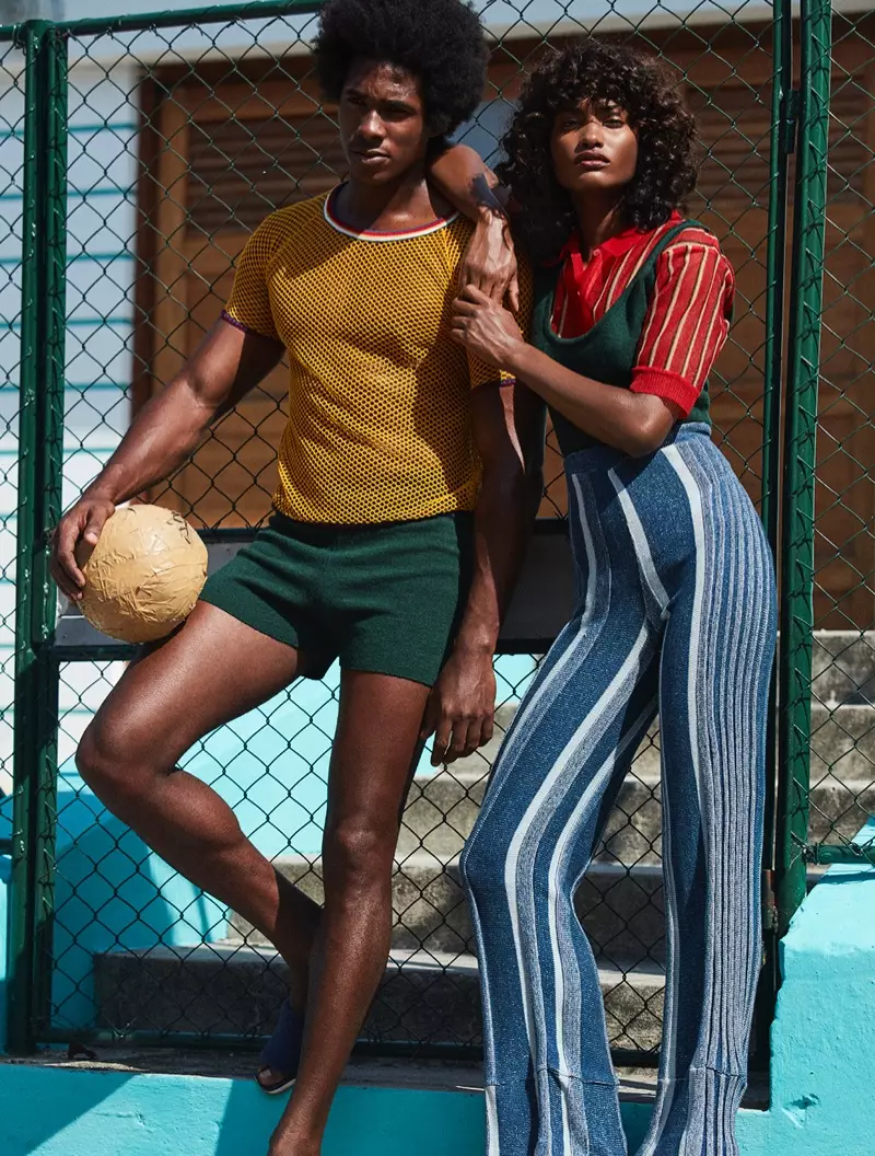 Melodie Monrose Sports Laid-Back Fashion in Stylist France