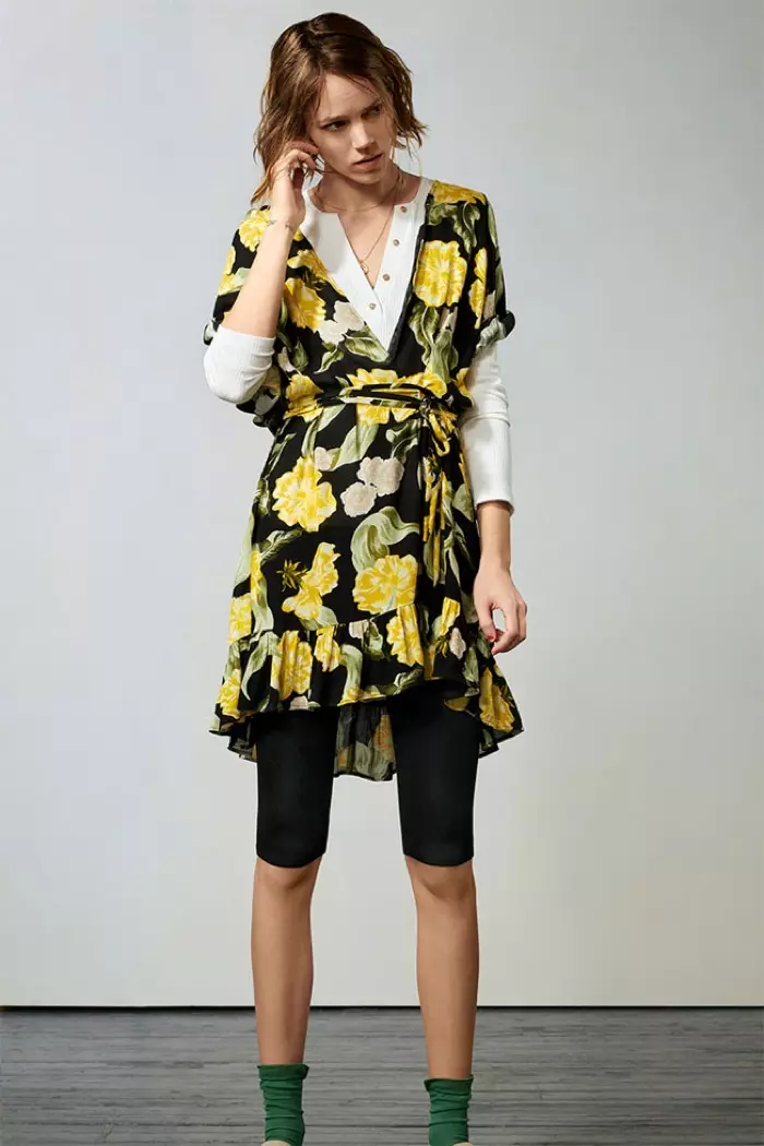 I-Zara Floral Print Dress, i-Ribbed T-Shirt enamaqhosha kunye neeLeggings eziNcinciweyo