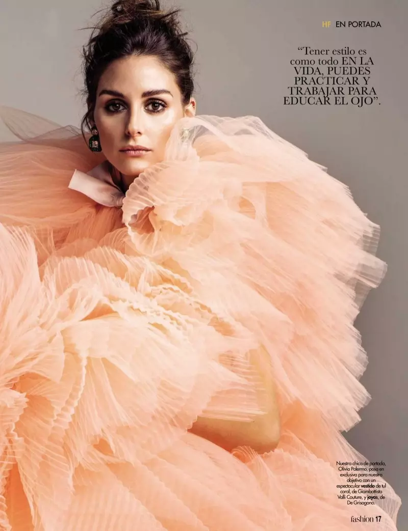 Envuelta en tela, Olivia Palermo luce un vestido de Alta Costura de Giambattista Valli