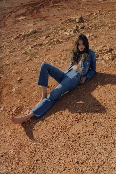 Vanessa Moody Qeyri-Ağ Denim Resort '19 Kampaniyası üçün minimuma enir