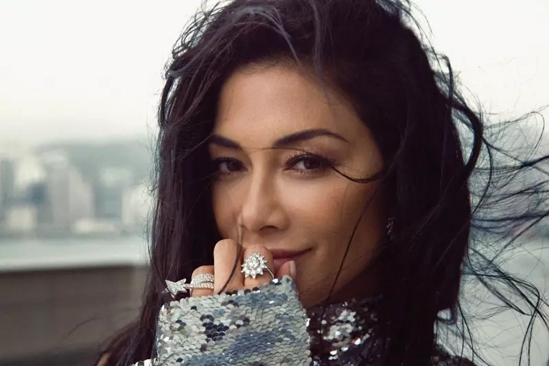 Nicole Scherzinger, pripravljena na svoj bližnji posnetek, pozira za Pierra Dal Corsa