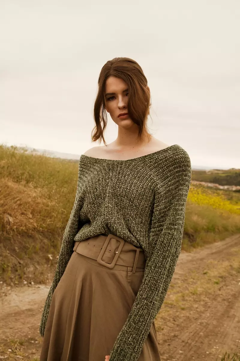 Julia Covert Ali mu Chic Knitwear kwa ELLE Bulgaria