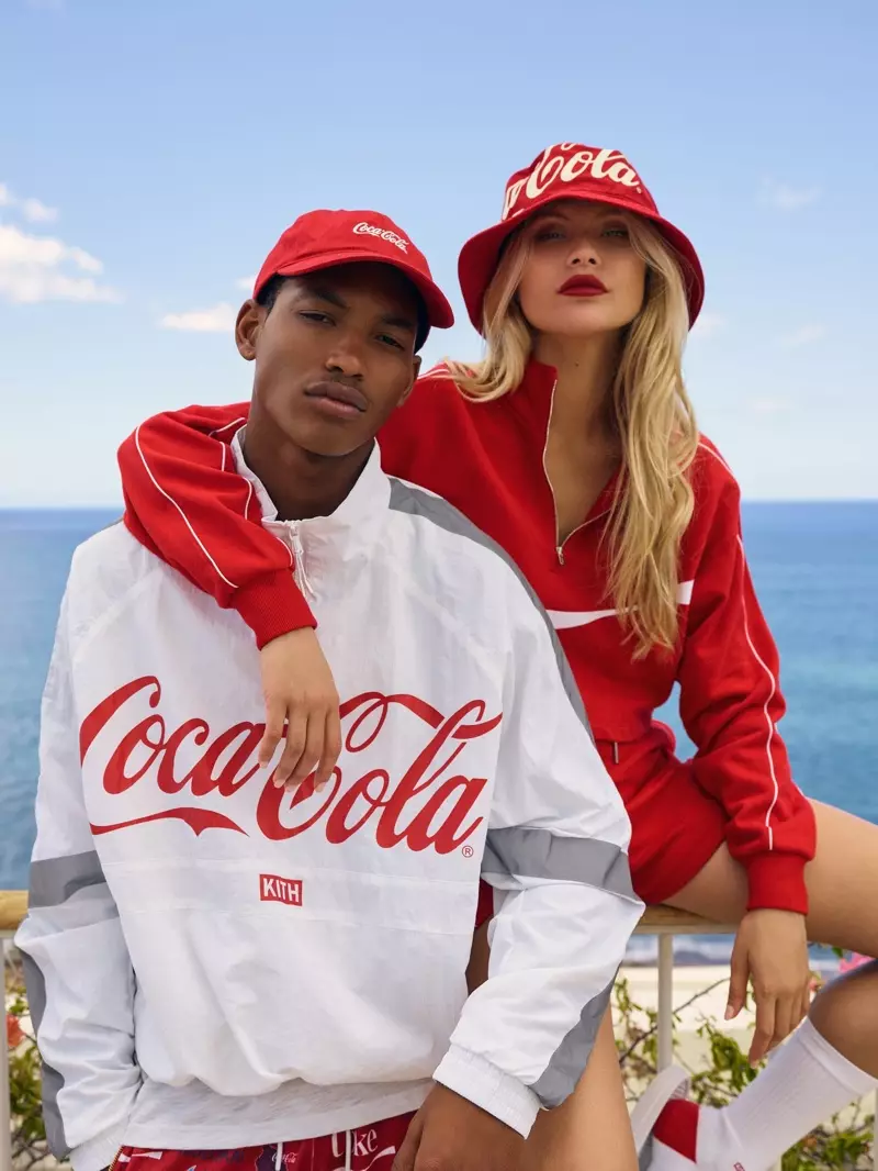 Koleksi Kith x Coca-Cola memfokuskan pada penampilan pakaian jalanan