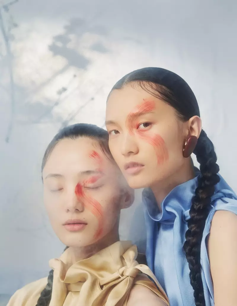 Chunjie Liu et Liu Huan portent une beauté spectaculaire pour Harper's Bazaar China