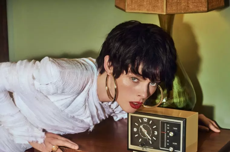 Coco Rocha Models Retro Style kuri Grazia Ubutaliyani