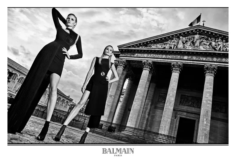 Bintang Natasha Poly lan Lara Stone ing kampanye musim gugur-musim dingin 2017 Balmain