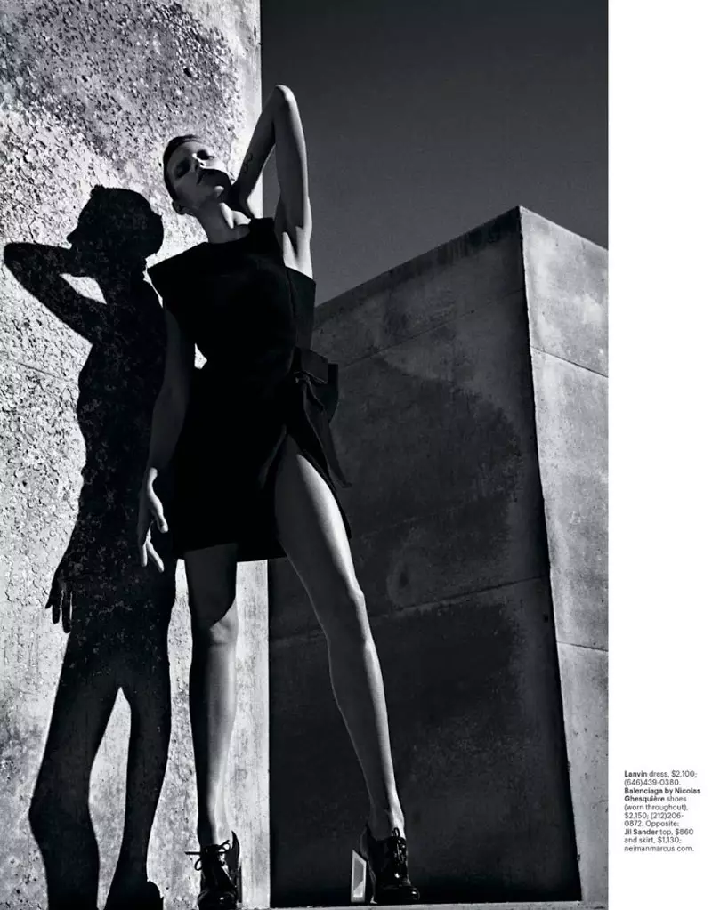 Anja Rubik Modeller Sleek Looks for T Magazine våren 2013 av Mario Sorrenti