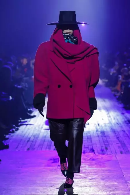 Marc Jacobs yn Cofleidio Silwetau'r 80au ar gyfer Fall 2018