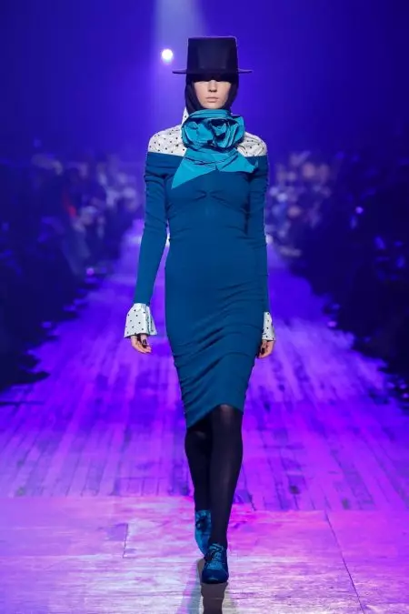 Marc Jacobs yn Cofleidio Silwetau'r 80au ar gyfer Fall 2018