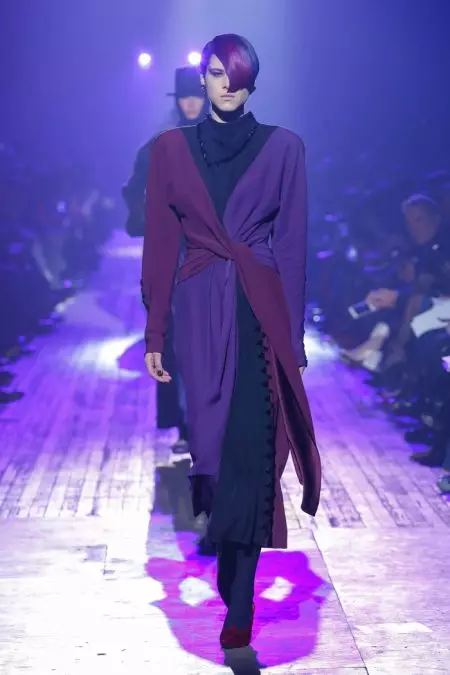 Marc Jacobs Merangkul Siluet 80-an untuk Musim Gugur 2018