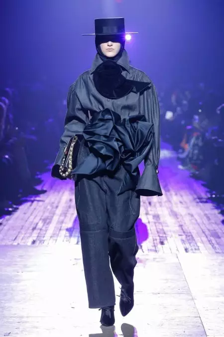 Marc Jacobs adota silhuetas dos anos 80 para o outono de 2018