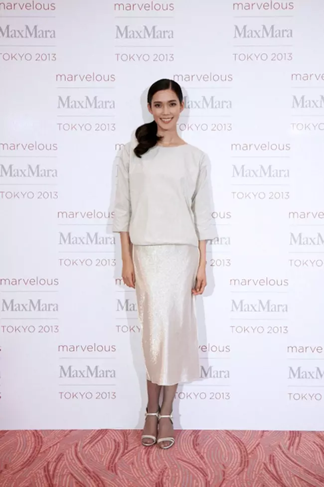 Jennifer Garner, Tao Okamoto + Kintana bebe kokoa amin'ny hetsika Max Mara Tokyo