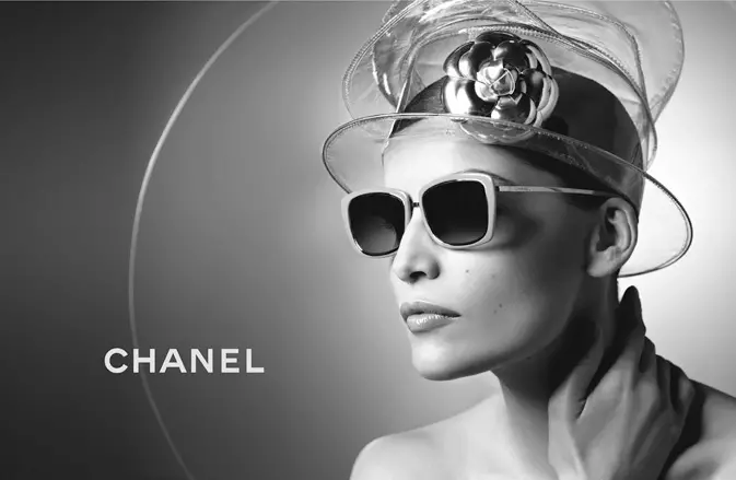 Karl Lagerfeldiň “Chanel Eyewear Spring 2013” kampaniýasynda “Laetitia Casta Stars”
