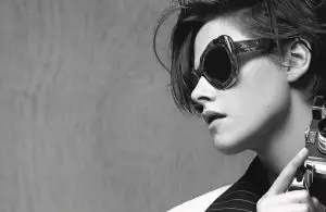 Kristen Stewart spiller en fotojournalist for Chanel Eyewear