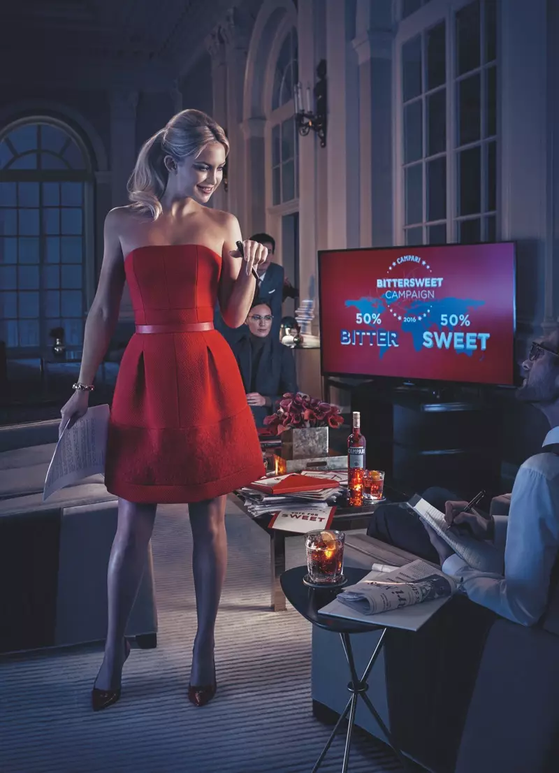 Kate Hudson untuk Campari (November)