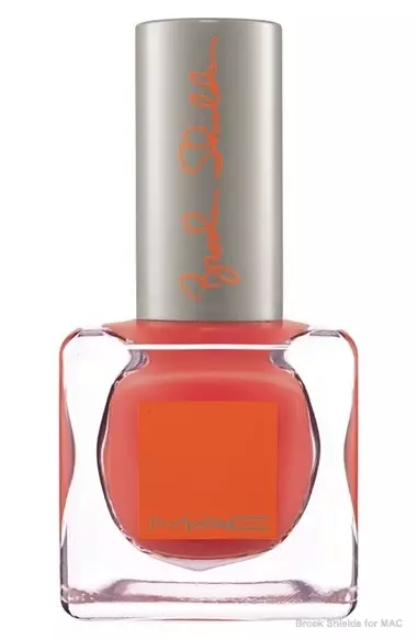 Brooke Shields por MAC Nail Lacquer (Limigita Eldono) havebla ĉe Nordstrom por $17.00