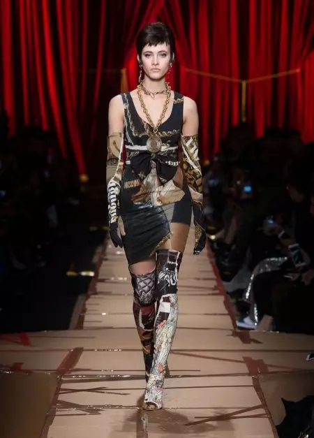 Moschino Fall 2017 لاءِ ريسائيڪل فيشن تي ڌيان ڏئي ٿو