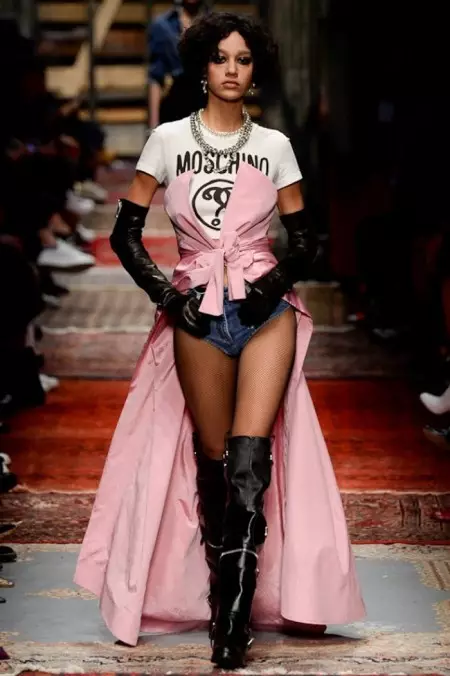 Kugwa kwa Moschino 2016 | Icyumweru cyimyambarire ya Milan