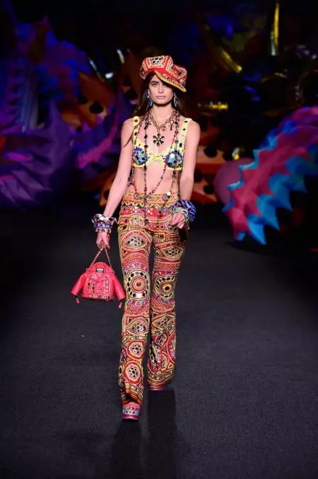 Moschino devient psychédélique pour le défilé Resort 2017 à Los Angeles