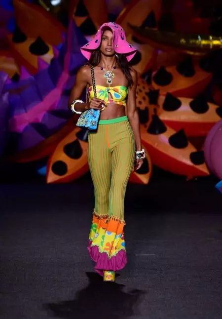 Moschino wird psychedelisch für die Resort 2017 Show in LA