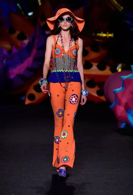 LA ရှိ Resort 2017 ရှိုးအတွက် Moschino Goes Psychedelic