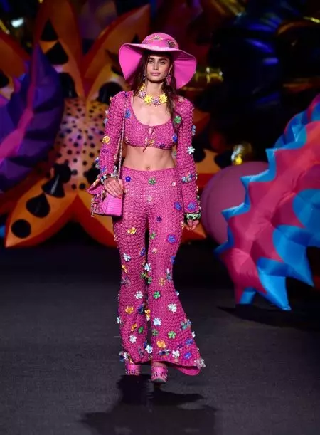 Moschino Goes Psychedelic fyrir Resort 2017 Show í LA