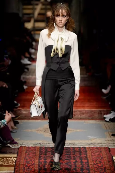 Moschino Outono 2016 | Semana da moda de Milán