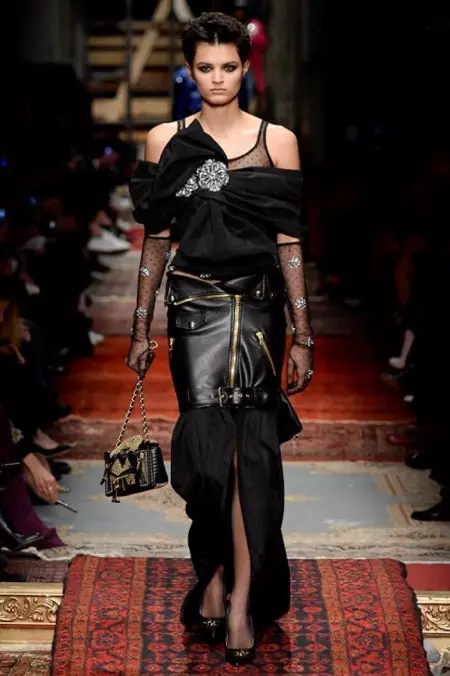 Moschino mùa thu 2016 | Tuần lễ thời trang Milan