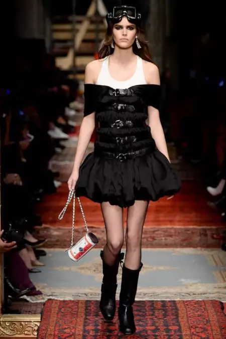 Moschino Aŭtuno 2016 | Milana Modsemajno