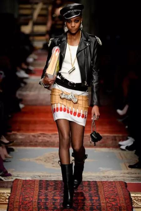 Moschino Automne 2016 | Semaine de la mode milanaise