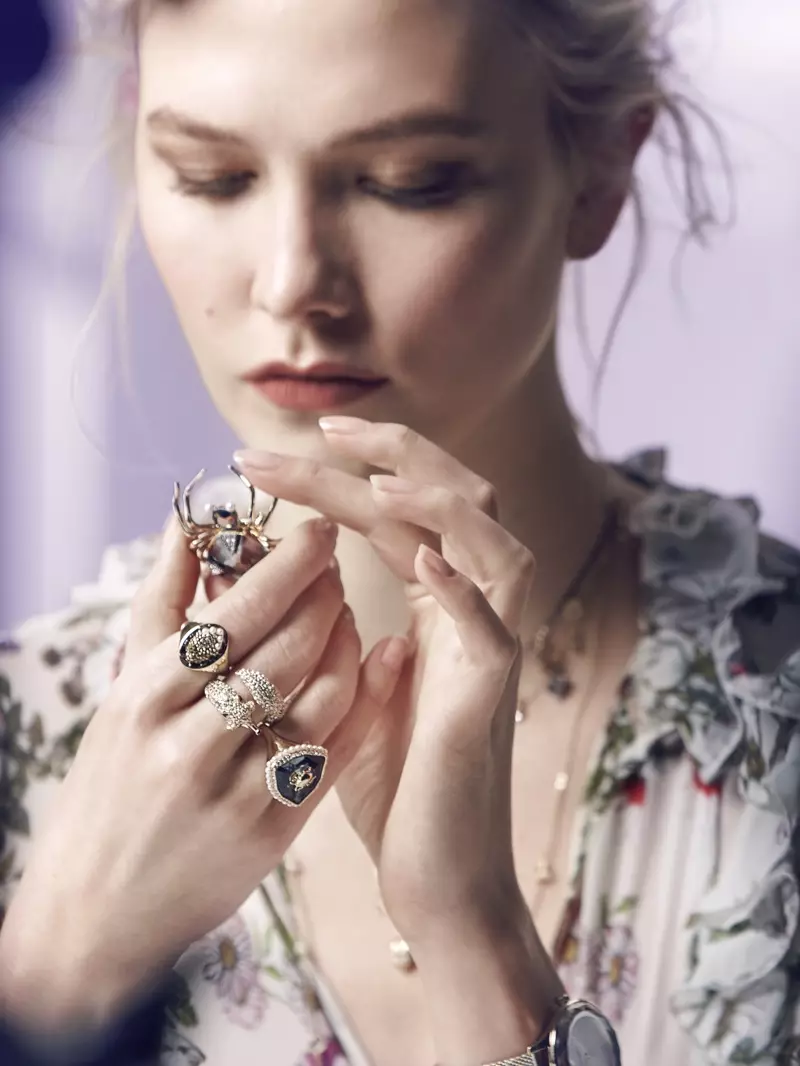 POR TRÁS DAS CENAS: Karlie Kloss para as filmagens de inverno 2018 da Swarovski