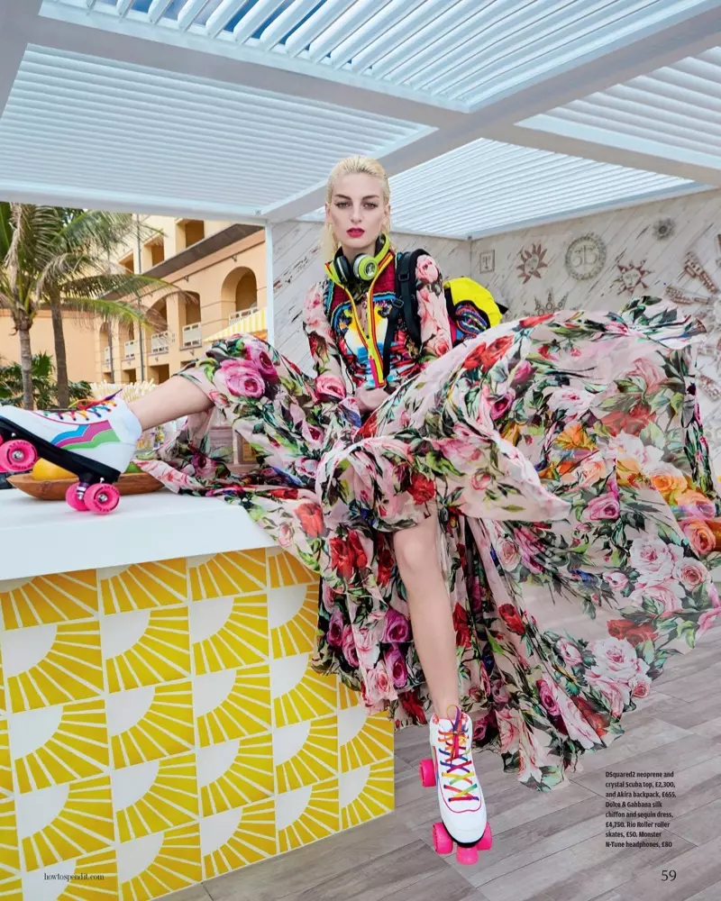 Rose Smith pose dina pakéan print floral Dolce & Gabbana sareng top neoprene Dsquared2