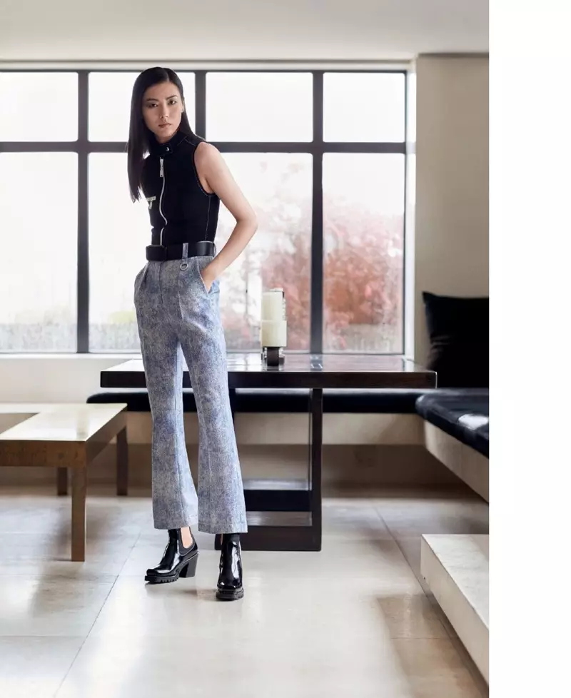 Liu Wen adopta estilos elegantes e modernos para T Magazine Singapore